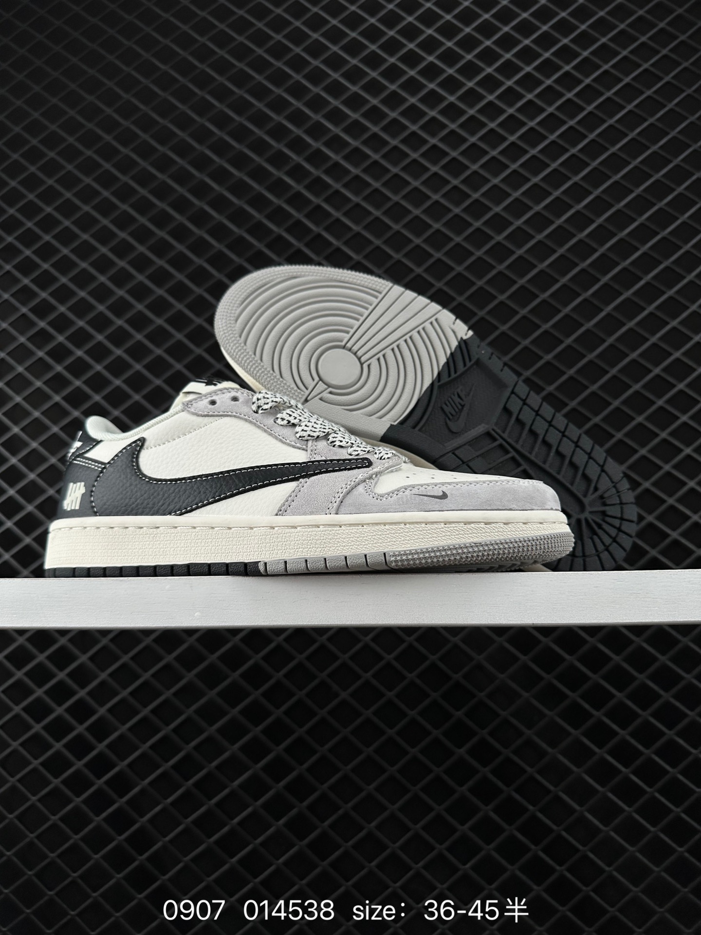 Travis Scott x Air Jordan 1 ” Reverse Mocha “